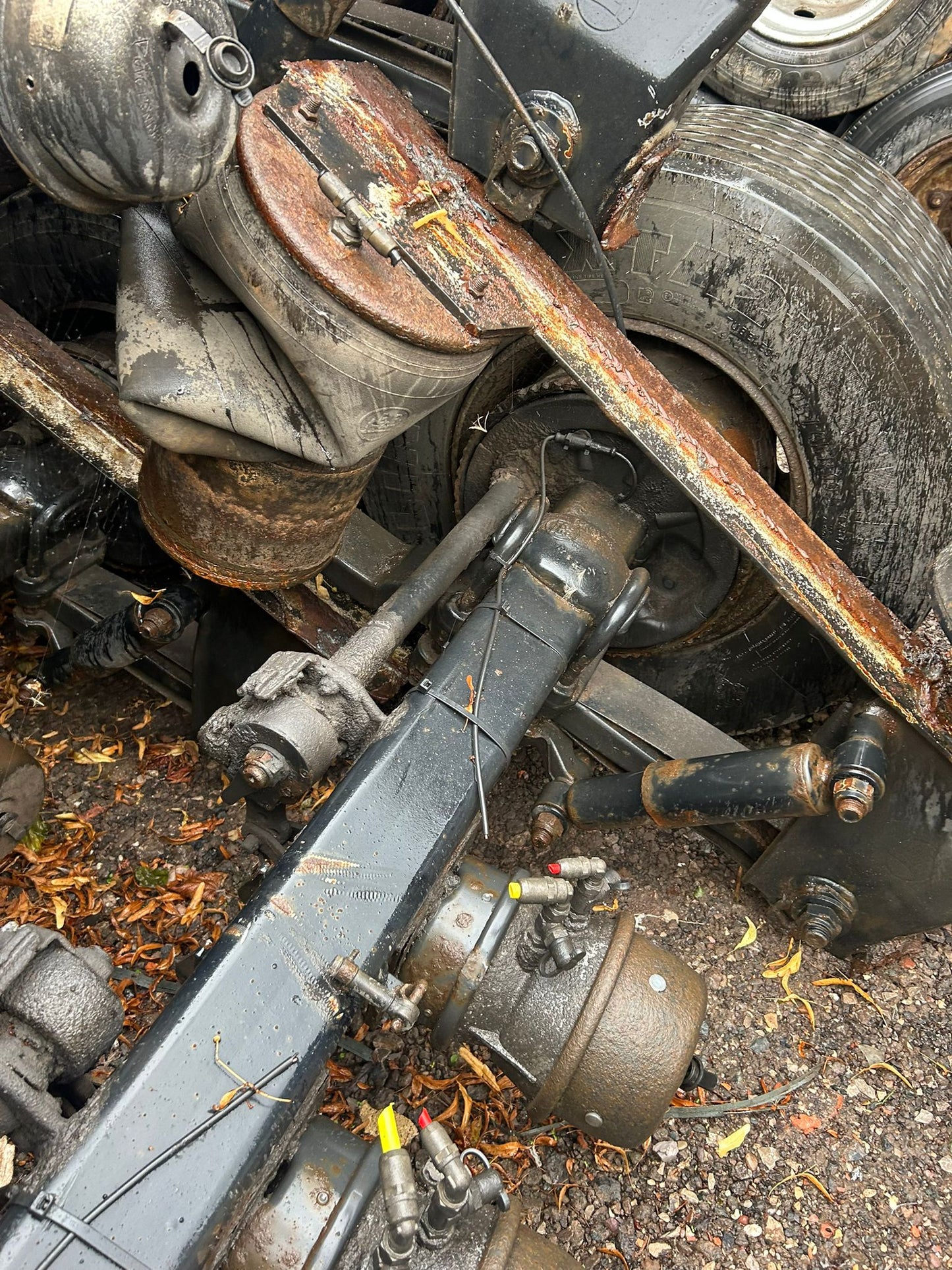 Bpw Drum 445/45/R19.5 Complete Axles With Tyres ON