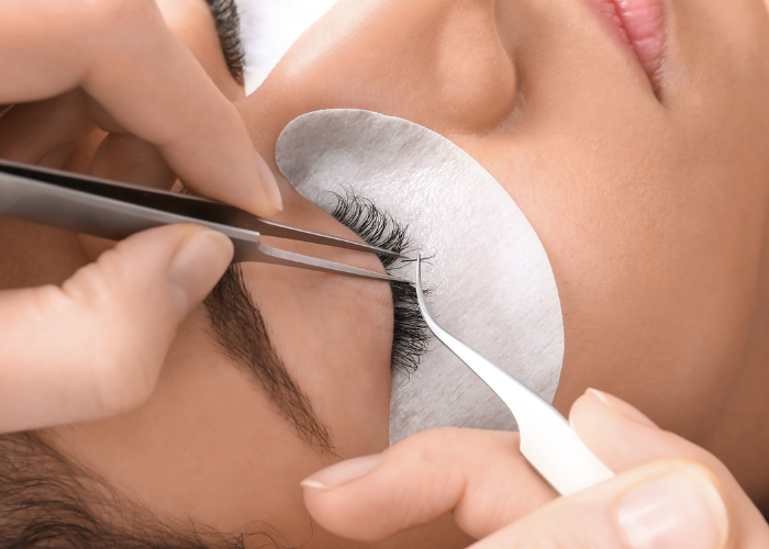 WHAT ARE EYELASH EXTENSIONS? - sishops.com blog eyelash extensions