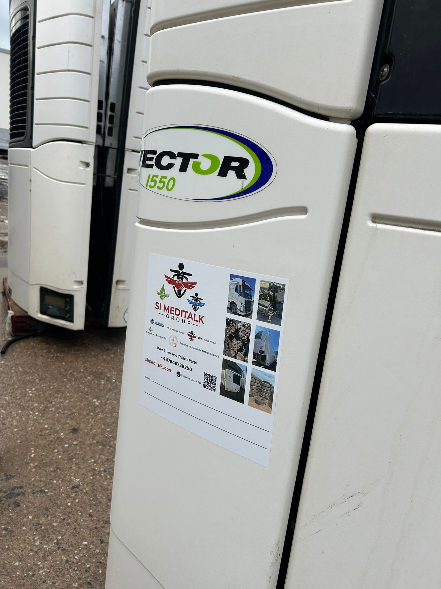 Carrier Vector 1550 Fridge Units