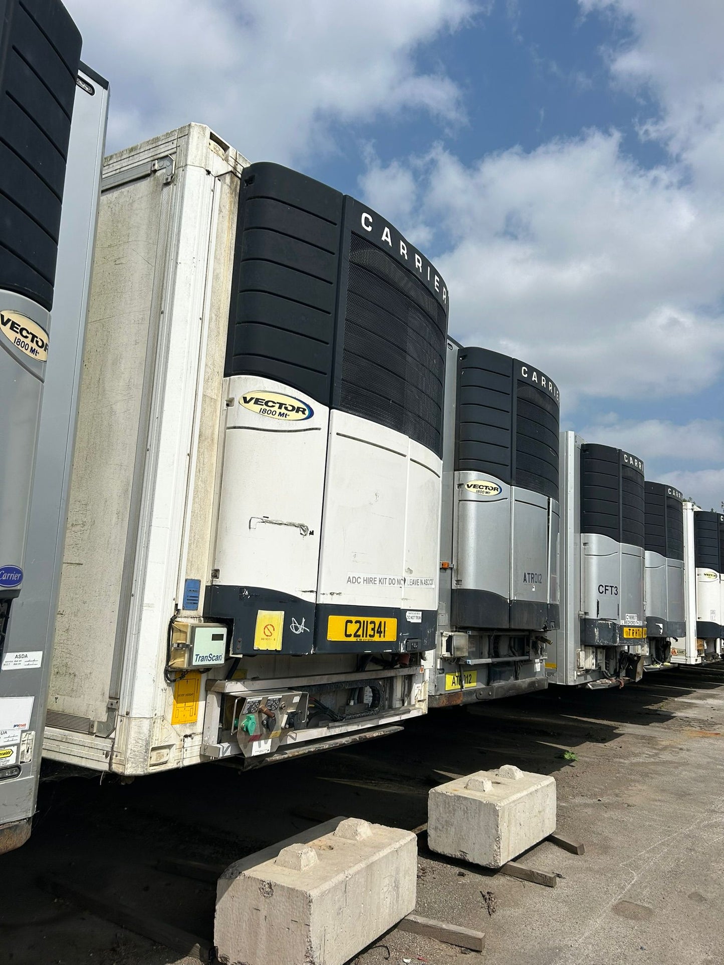 Carrier Vector 1800 Fridge Units For Sale
