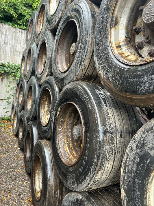 Bpw Drum 445/45/R19.5 Complete Axles With Tyres ON