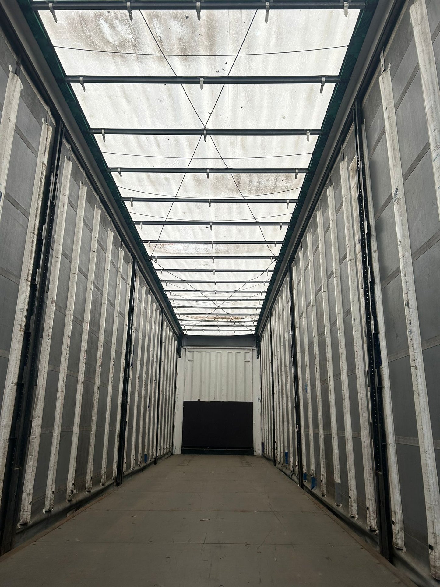 Krone Euroliner MEGA Curtainsider Trailer 2012 Saf Disc Axles Can Cut In Flat