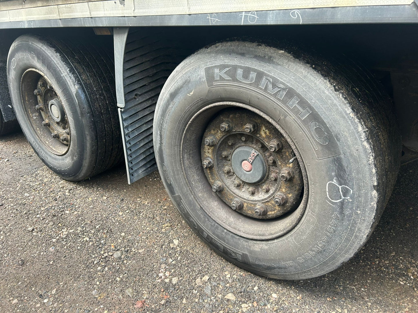 Krone Euroliner MEGA Curtainsider Trailer 2012 Saf Disc Axles Can Cut In Flat