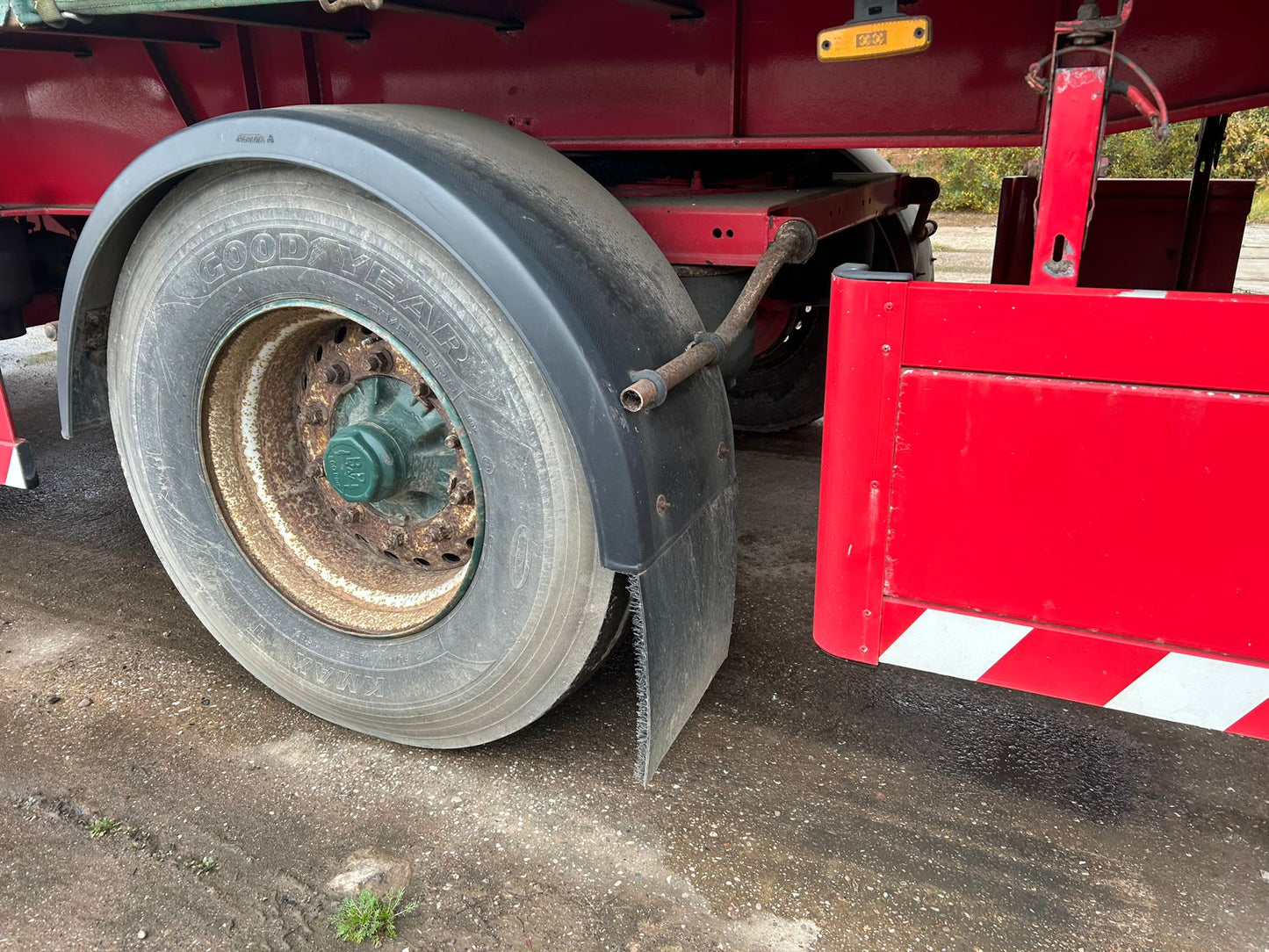 Sdc Curtainsider Trailer 50ft Long 4.45 High 3 Axle Trailer 2x steerable axles!