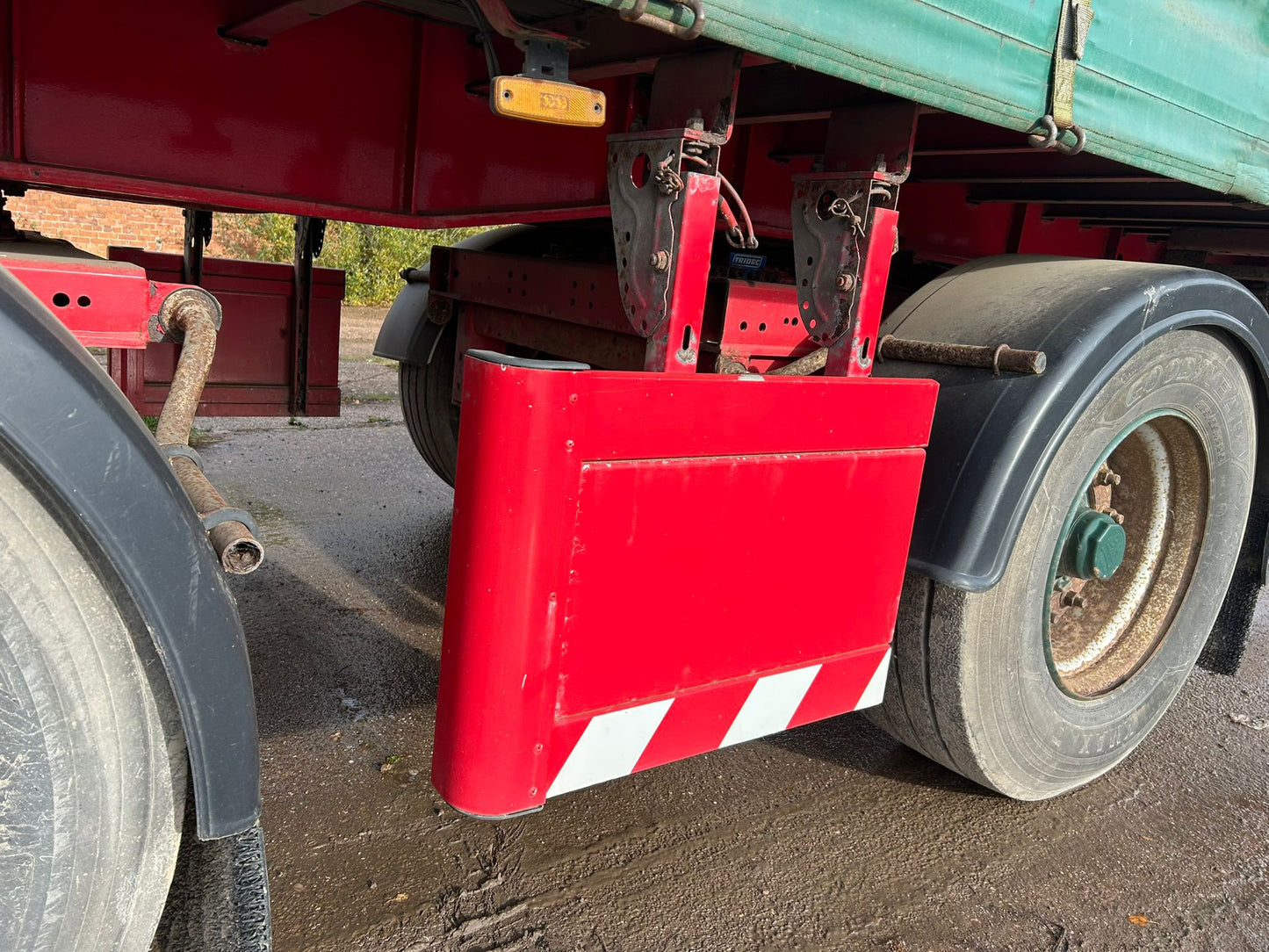 Sdc Curtainsider Trailer 50ft Long 4.45 High 3 Axle Trailer 2x steerable axles!