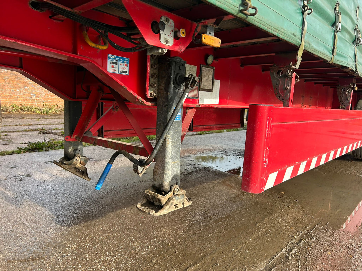 Sdc Curtainsider Trailer 50ft Long 4.45 High 3 Axle Trailer 2x steerable axles!