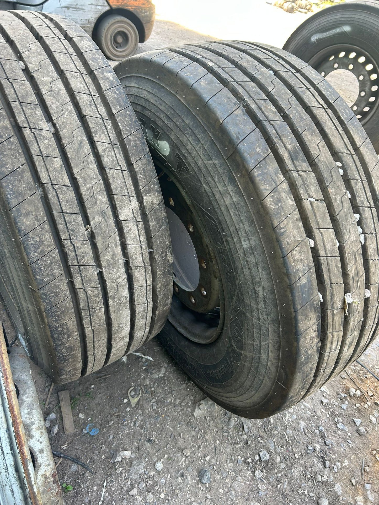 Good Year K-Max Super Single Tyres On Rims
