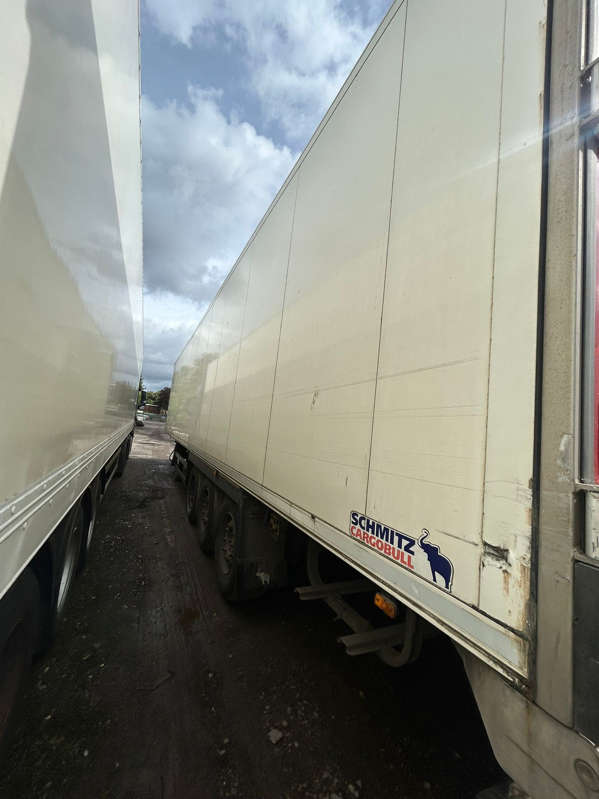 Schmitz Cargobull Fridge Trailer Thermo King SlxE300