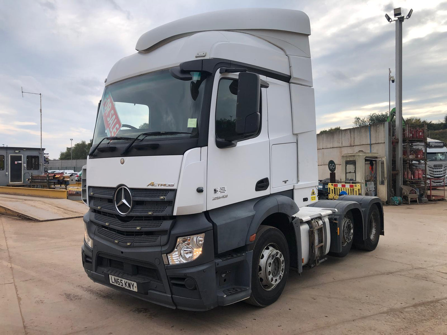 Mercedes-Benz Actros 2543 Right Hand 2015