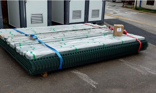Mesh Fence 1.5 High Include Post and fixers